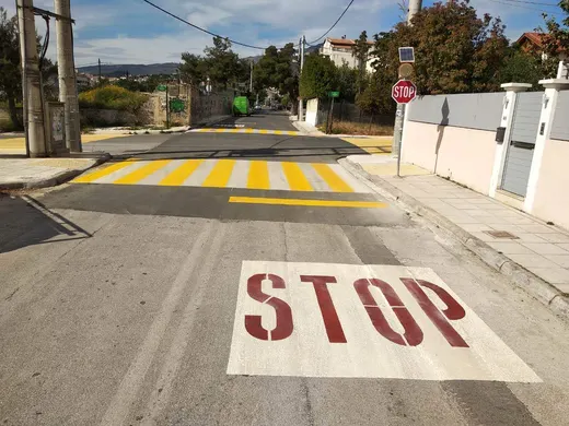 Διαγραμμίσεις οδοστρώματος και πεζοδιαβάσεων